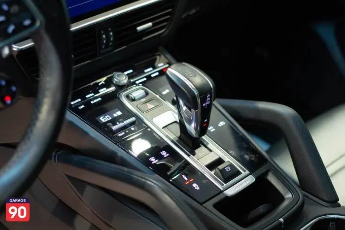 Porsche Cayenne 2022 - صورة 17