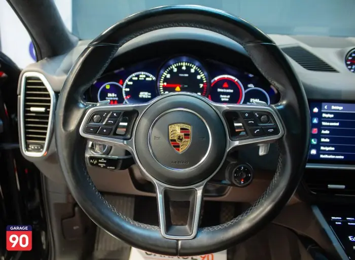 Porsche Cayenne 2022 - صورة 13