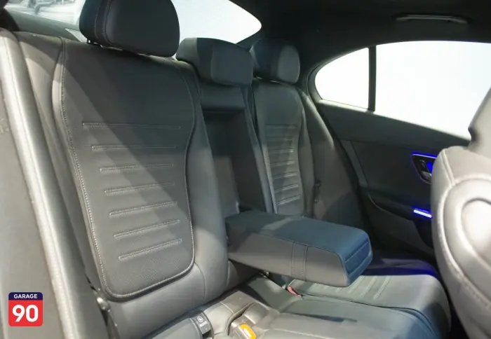 Mercedes-Benz C180 2022 - صورة 19