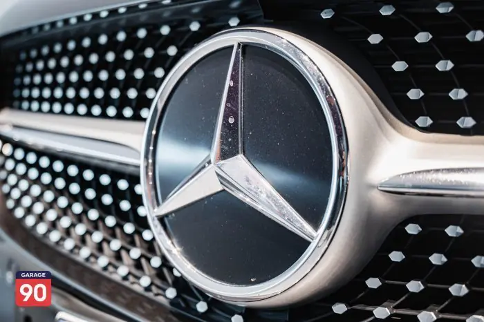 Mercedes-Benz C180 2019 - صورة 14