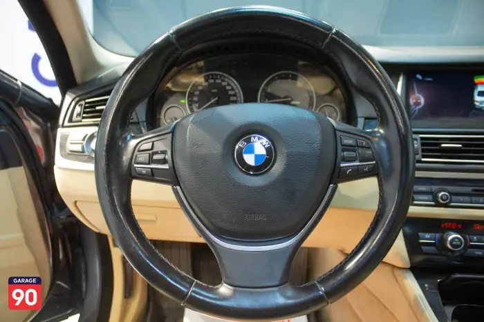 bmw 520 2017 - صورة 13