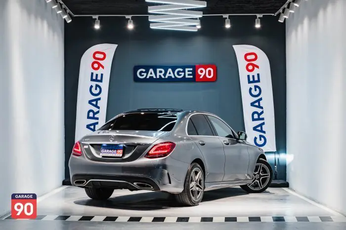 Mercedes-Benz C300 2020 - صورة 5