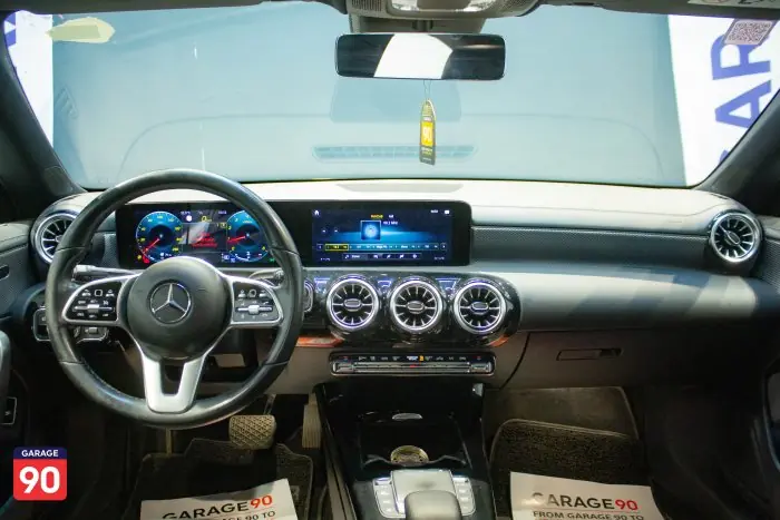 Mercedes-Benz CLA180 2022 - صورة 12
