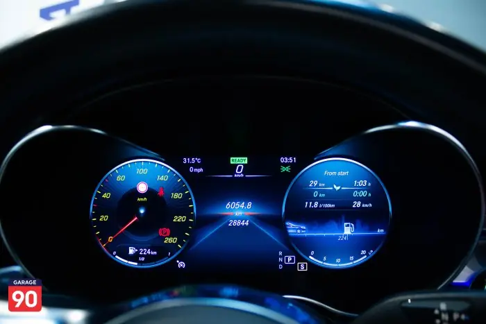 Mercedes Glc300 Amg Wakeel 2021 - صورة 15