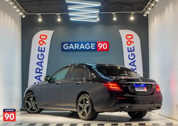 Mercedes-Benz E300e 2019 - صورة 5