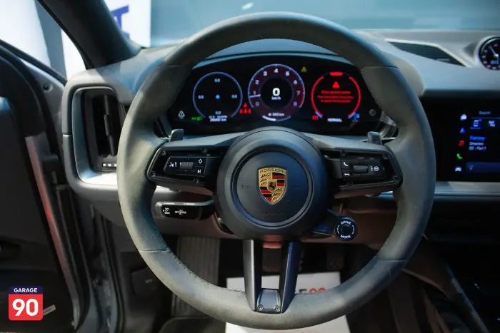 Porsche Cayenne 2024 - صورة 12
