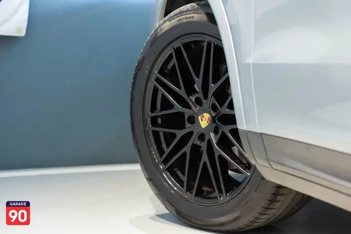 Porsche Cayenne 2024 - صورة 8
