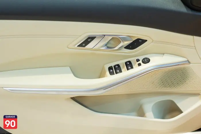 bmw 320i 2020 - صورة 17