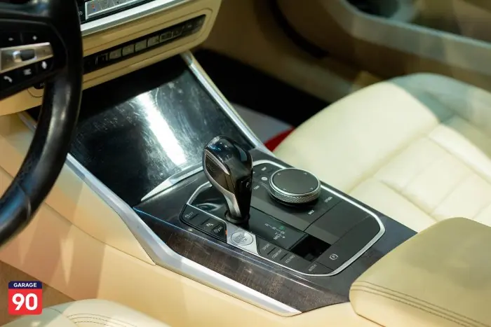 bmw 320i 2020 - صورة 15