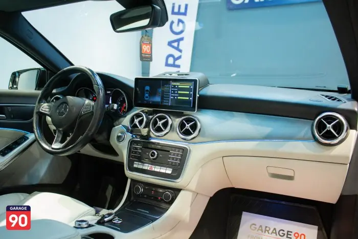 Mercedes-Benz GLA200 2019 - صورة 11