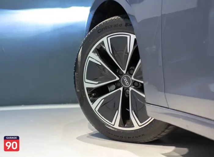 Audi A5 Advance Wakeel 2025 - صورة 8