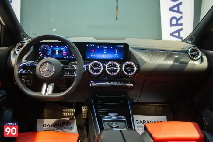 Mercedes-Benz CLA200 2025 - صورة 13