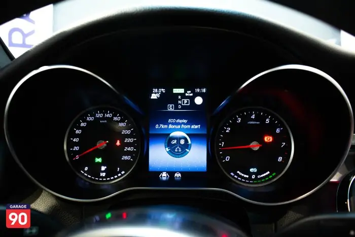 Mercedes-Benz GLC200 2020 - صورة 14