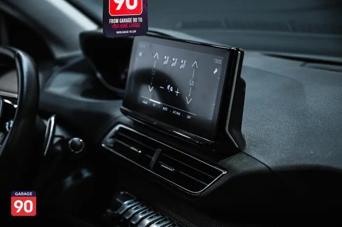 Peugeot 3008 2023 - صورة 15