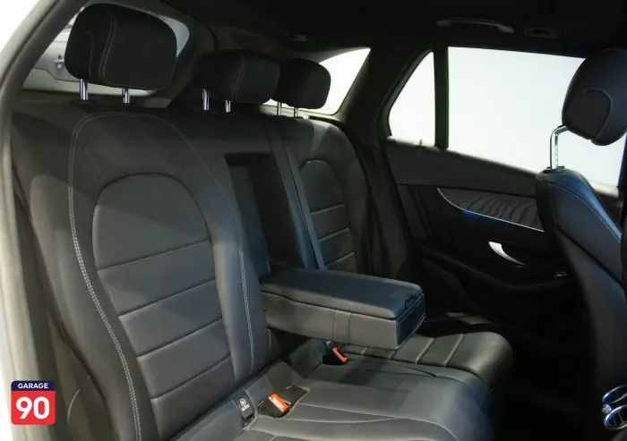 Mercedes-Benz GLC250 2019 - صورة 19