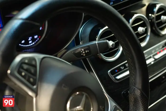 Mercedes-Benz GLC250 2019 - صورة 15