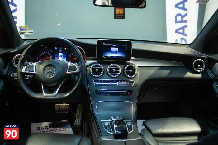 Mercedes-Benz GLC250 2019 - صورة 12