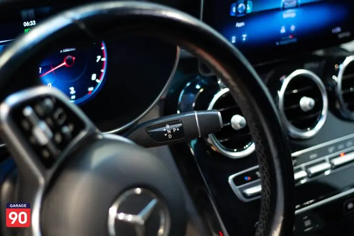 Mercedes Glc200 Amg Wakeel 2021 - صورة 15
