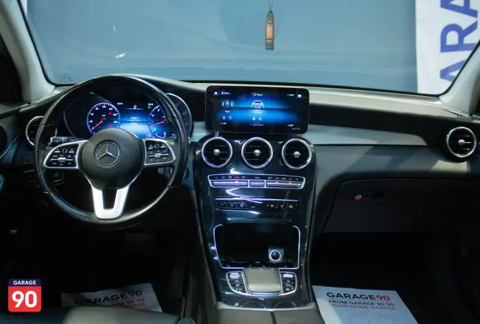 Mercedes Glc200 Amg Wakeel 2021 - صورة 11