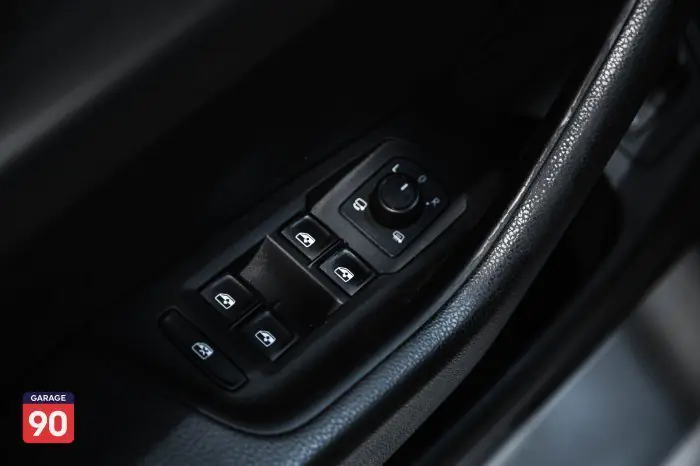 Volkswagen Passat 2021 - صورة 18