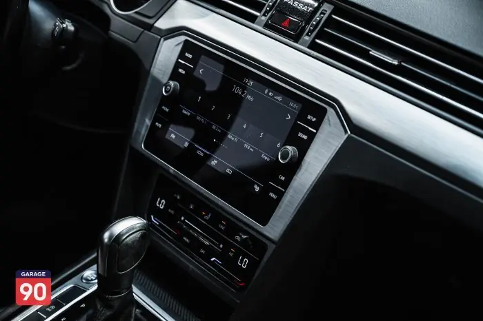 Volkswagen Passat 2021 - صورة 14