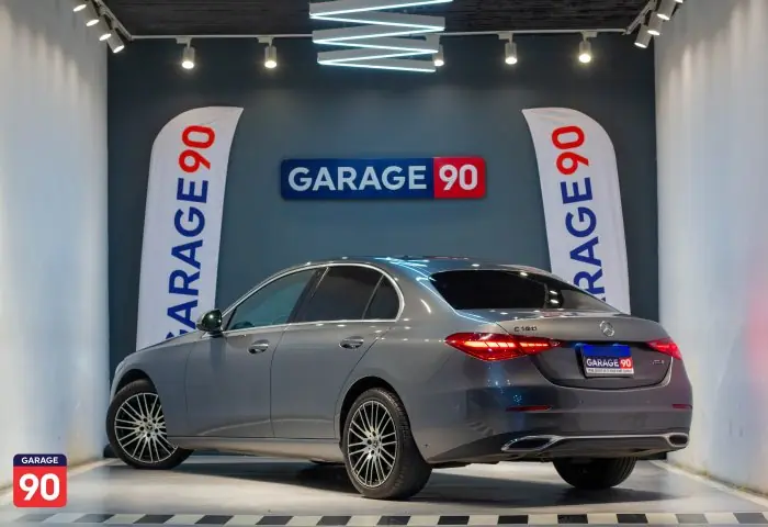 Mercedes-Benz C180 2023 - صورة 6