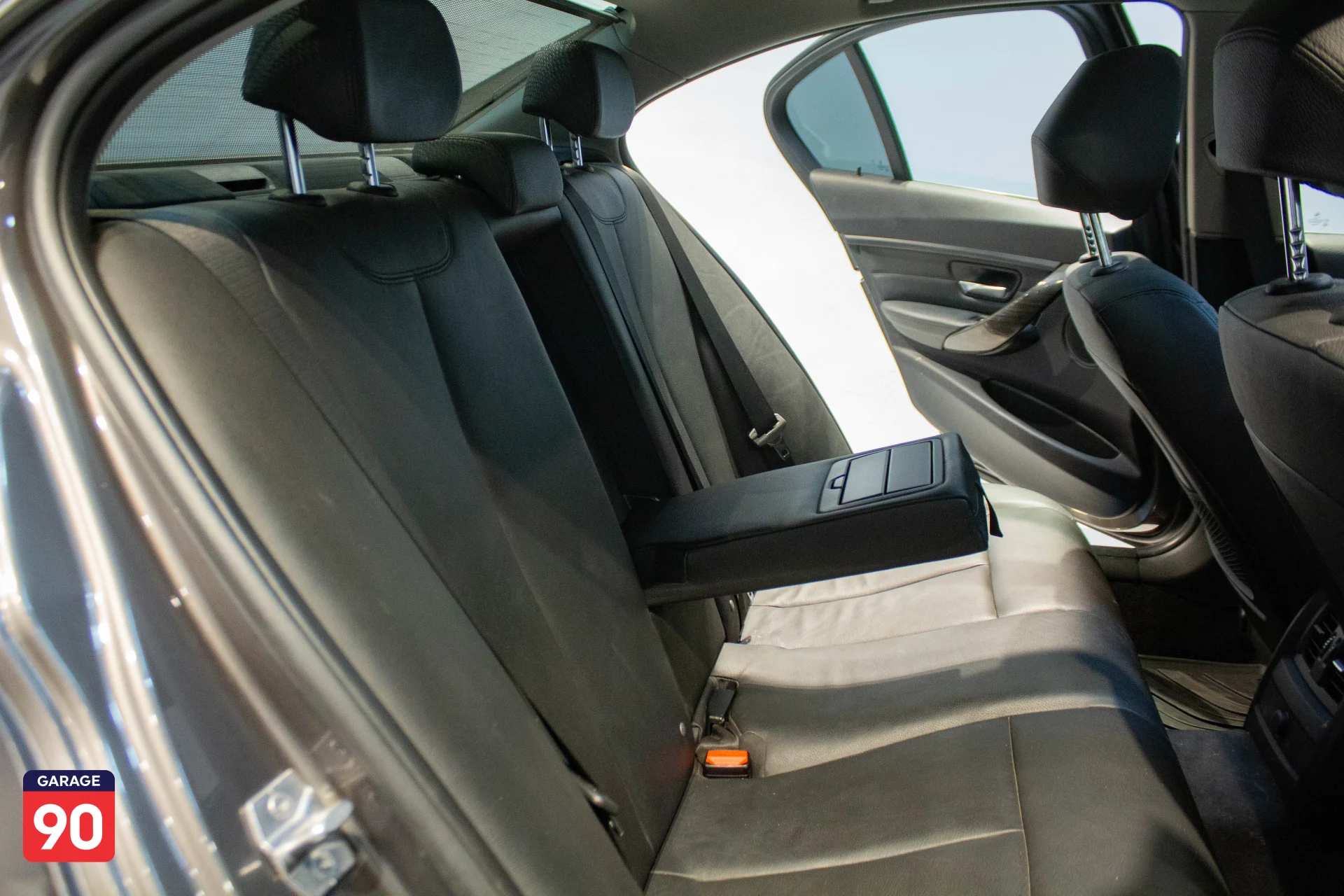 BMW 320 luxury Import 2013 - صورة 20