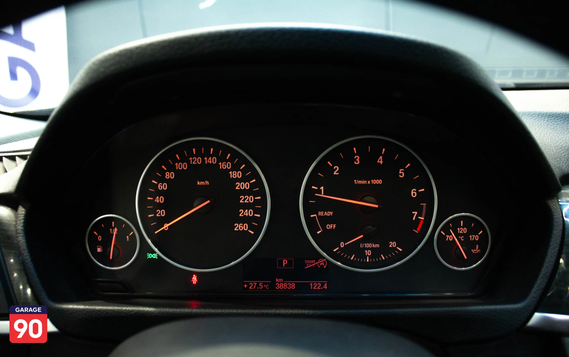 BMW 320 luxury Import 2013 - صورة 13