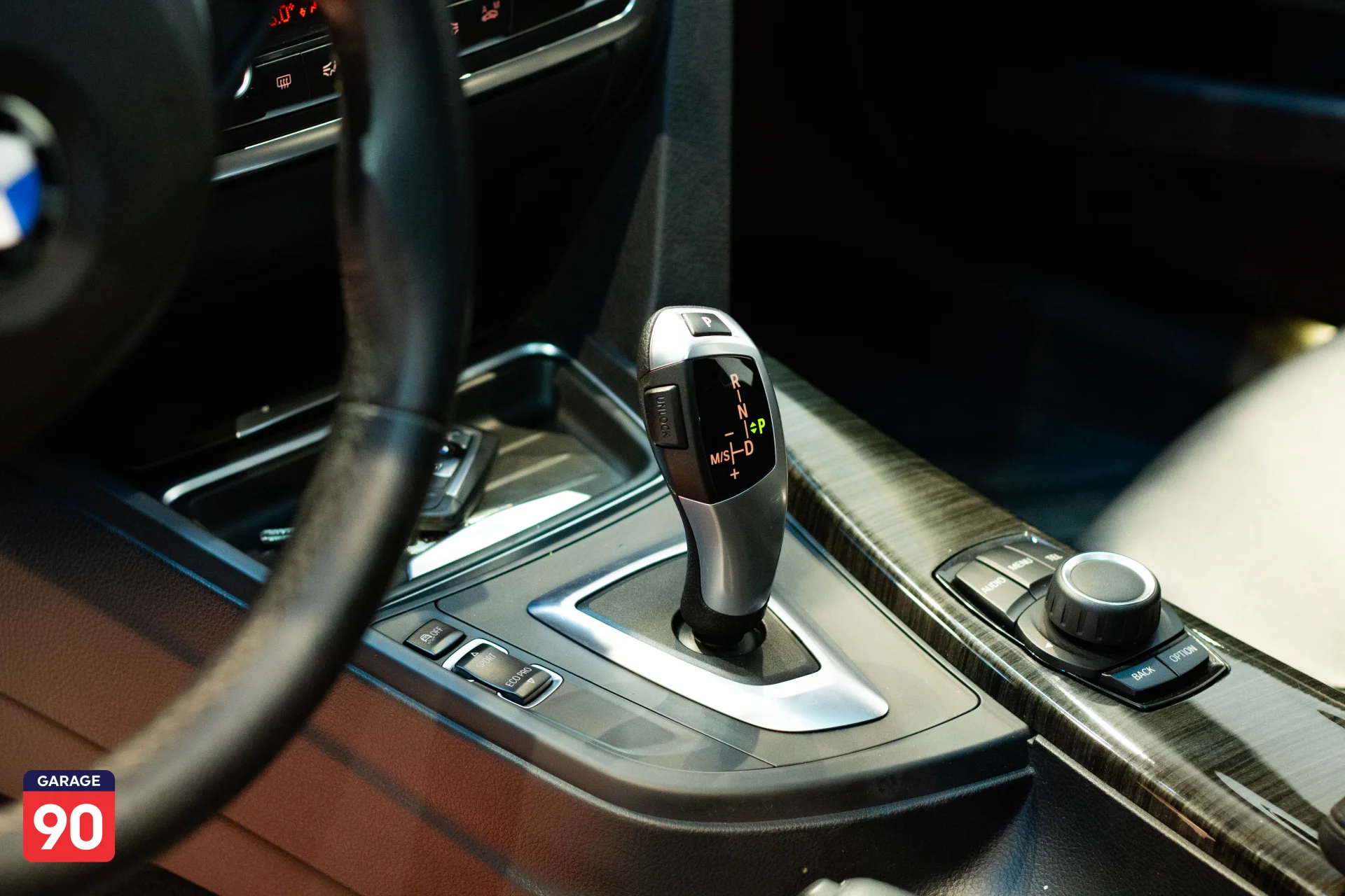 BMW 320 luxury Import 2013 - صورة 15