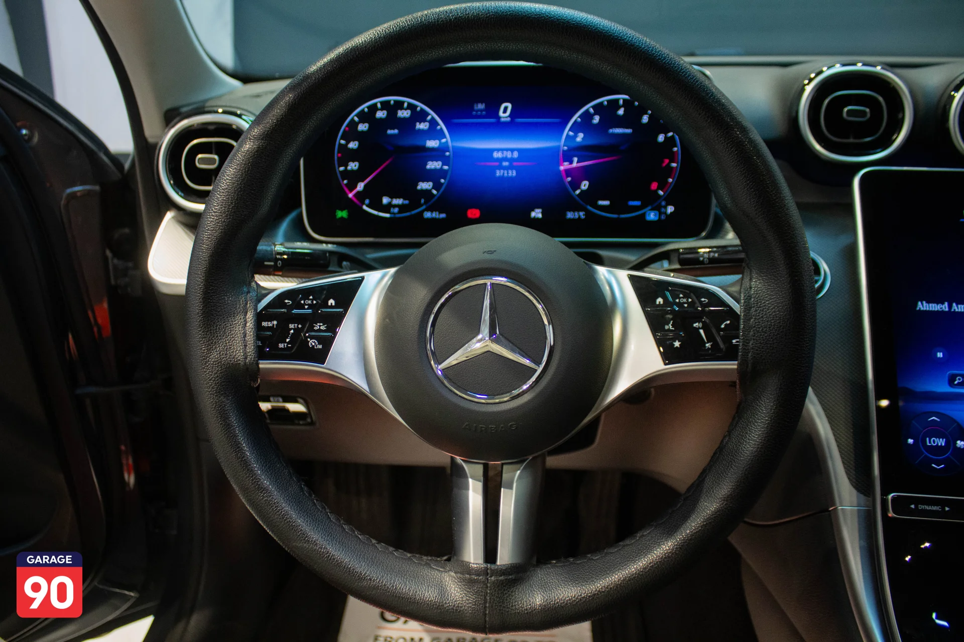 Mercedes C180 Aventguard Wakeel 2025 - صورة 12