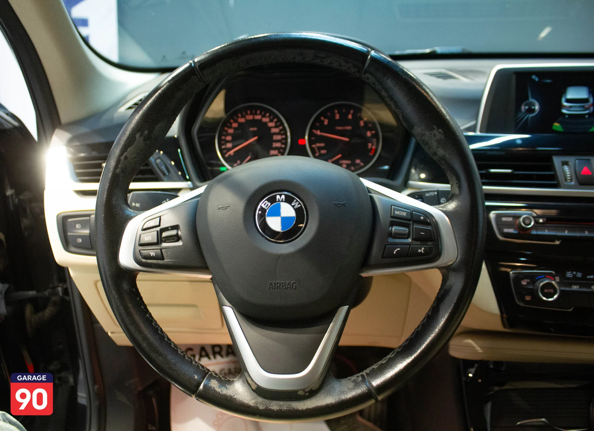BMW X1 X-Line Wakeel 2017 - صورة 11