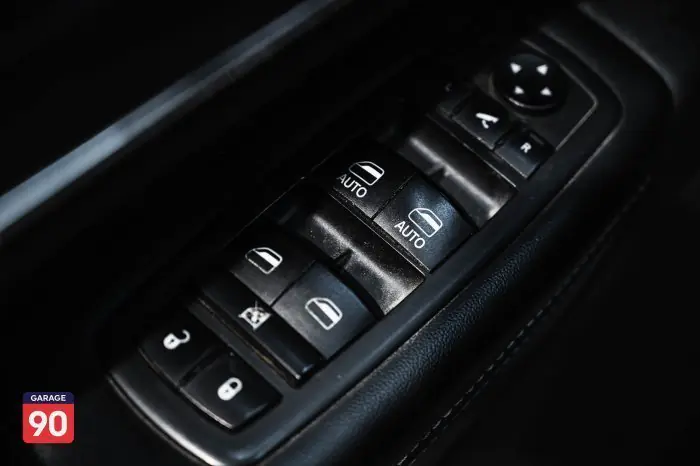 Jeep Grand Cherokee 2018 - صورة 11