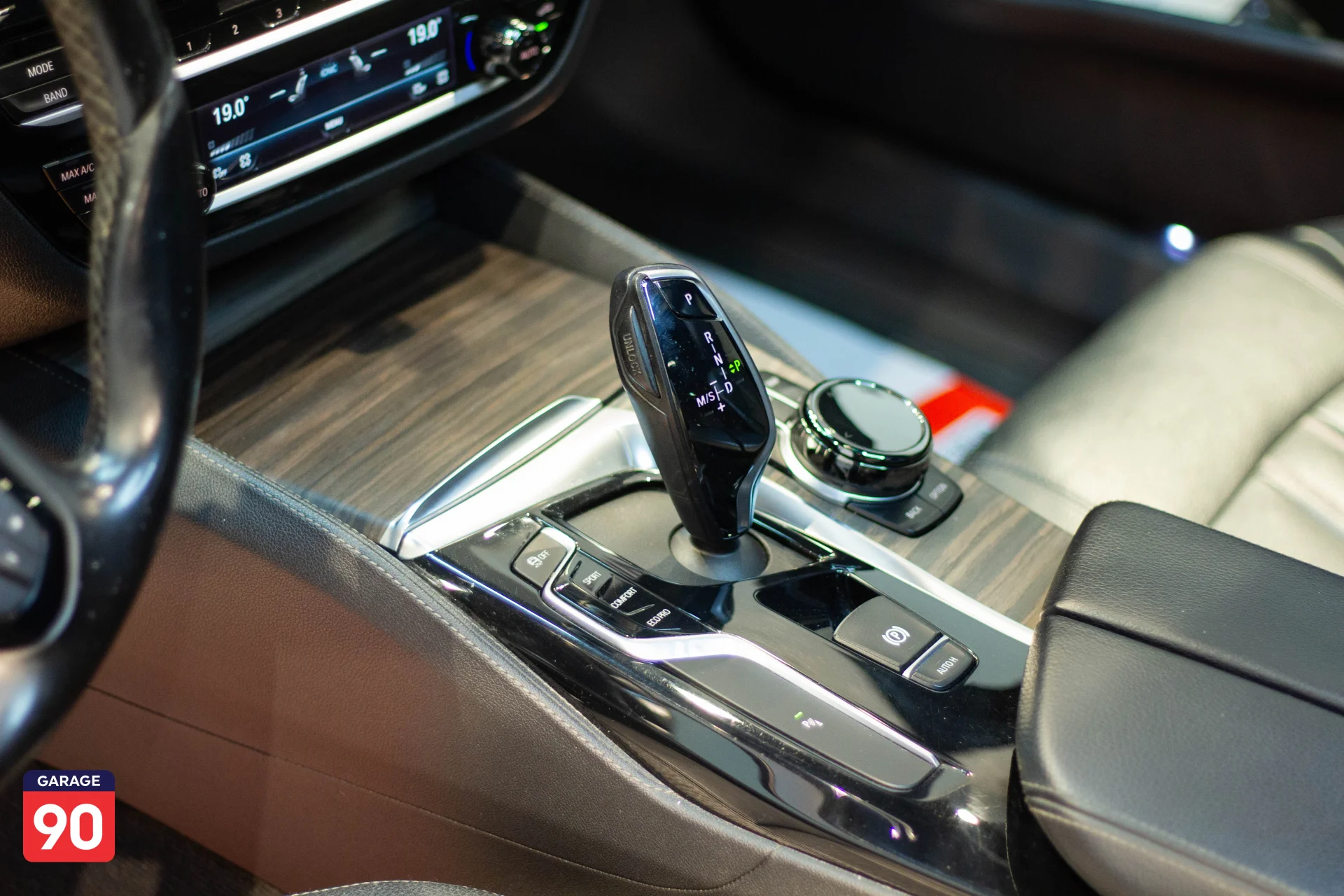BMW 520 luxury Wakeel 2019 - صورة 15