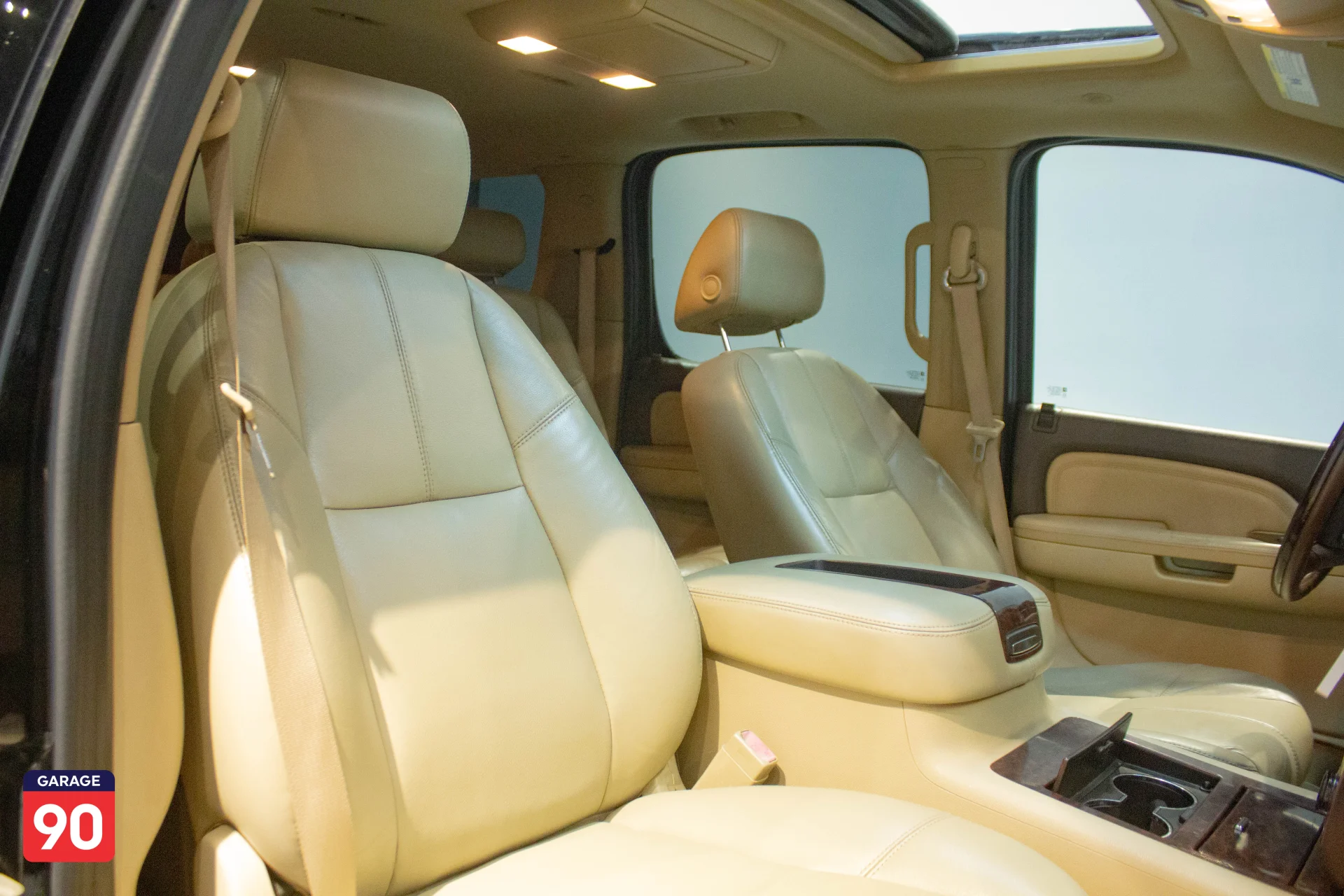 GMC Yukon XL Import 2008 - صورة 19