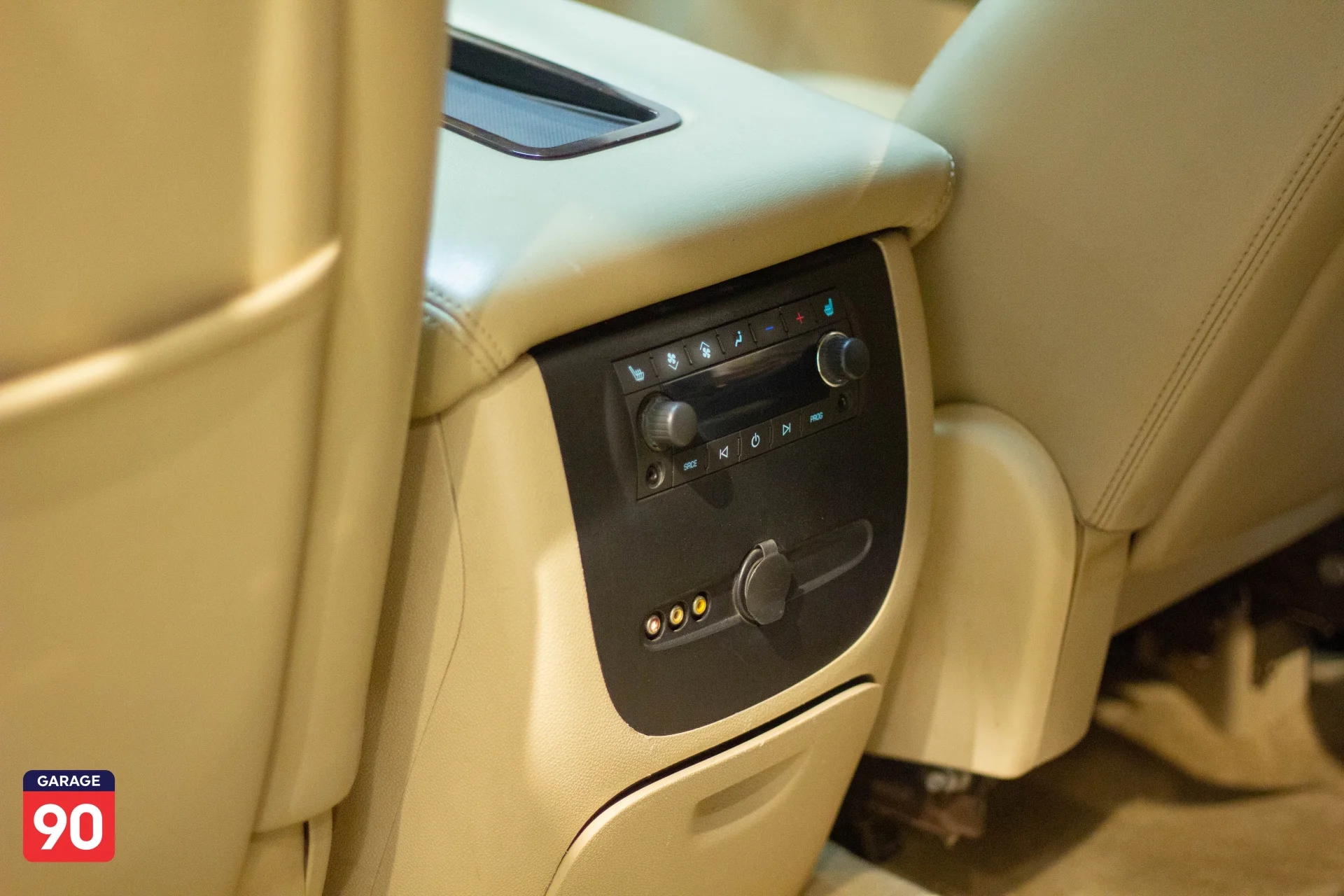 GMC Yukon XL Import 2008 - صورة 13