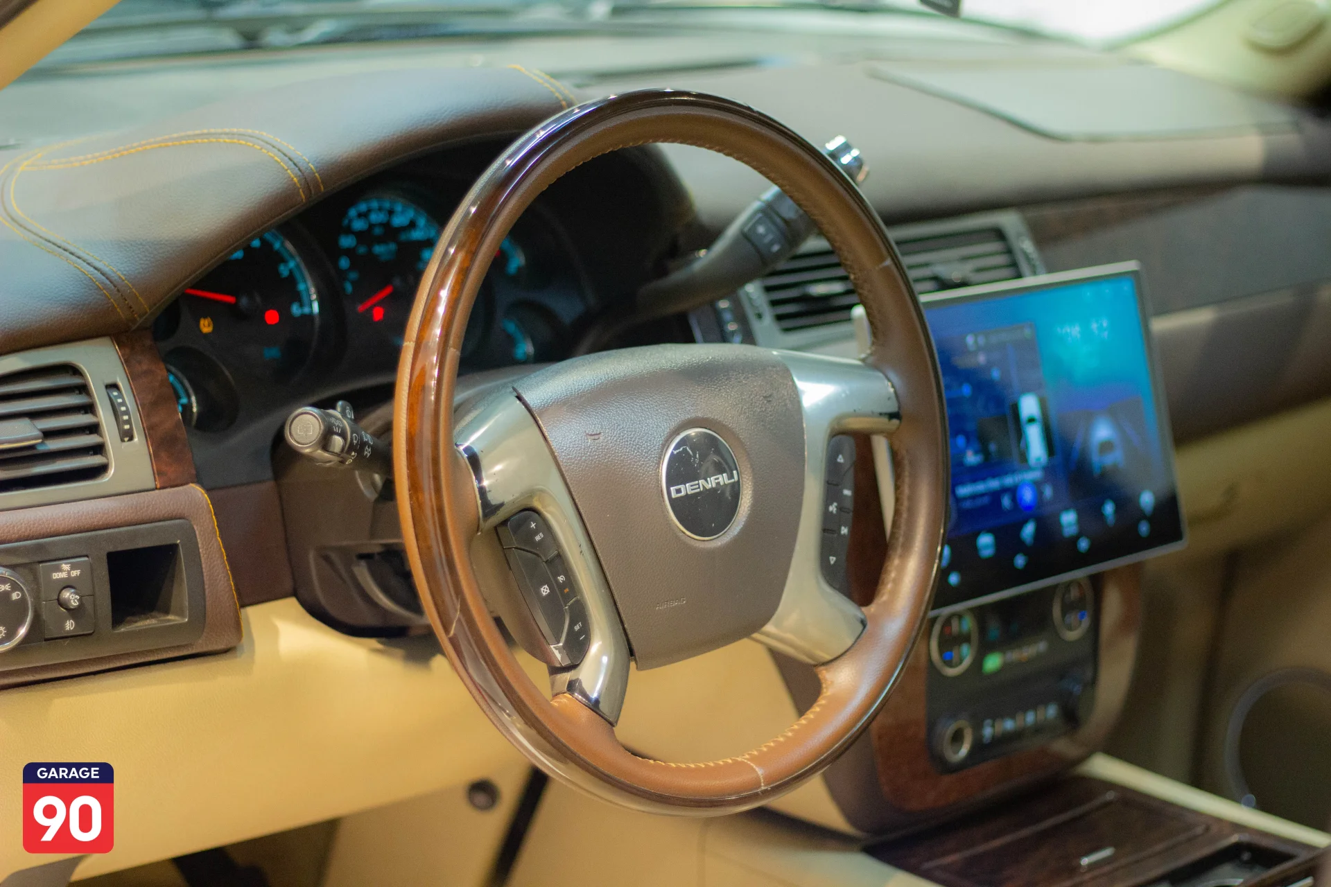 GMC Yukon XL Import 2008 - صورة 9