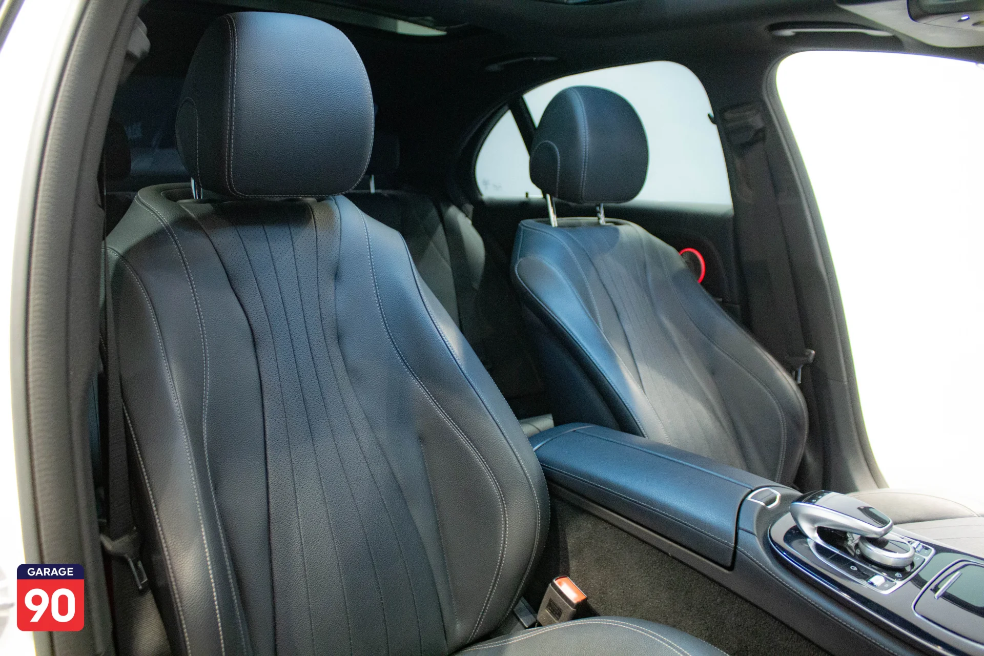 Mercedes E200 Exclusive Wakeel 2020 - صورة 19