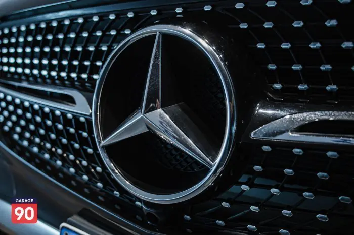 Mercedes-Benz GLC300 2019 - صورة 9