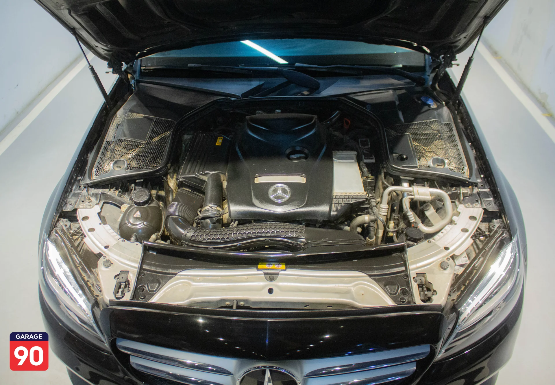 Mercedes C180 Avenguard Plus Wakeel 2019 - صورة 7