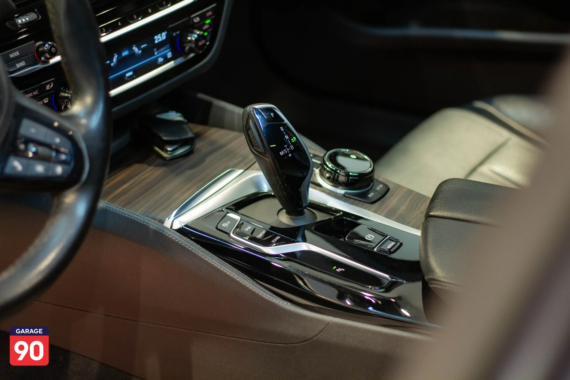 Bmw 520i Luxury Wakeel 2021 - صورة 16
