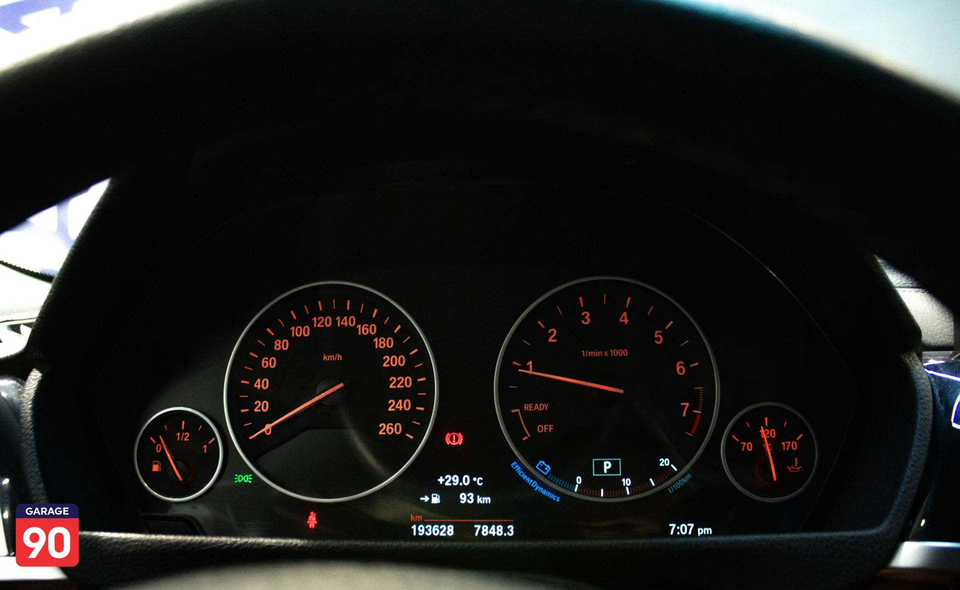 Bmw 318i Luxury Wakeel 2018 - صورة 14