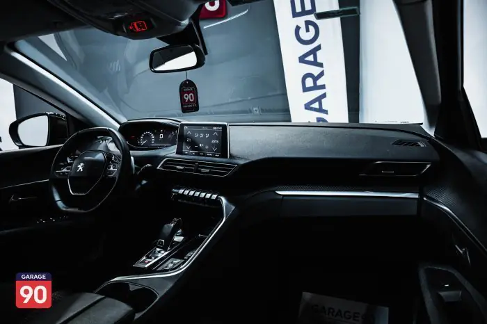 Peugeot 3008 2021 - صورة 13