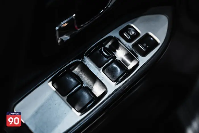 Mitsubishi Pajero 2011 - صورة 16