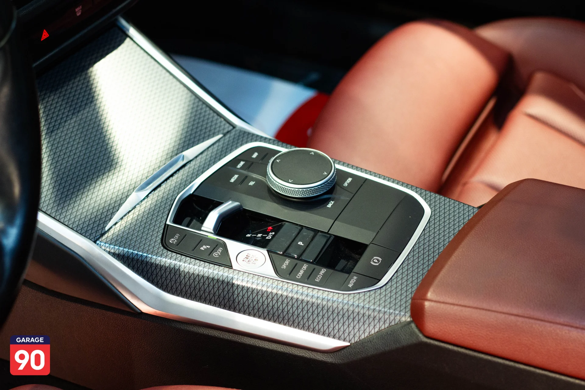 BMW 320i M Sport Wakeel 2023 - صورة 15