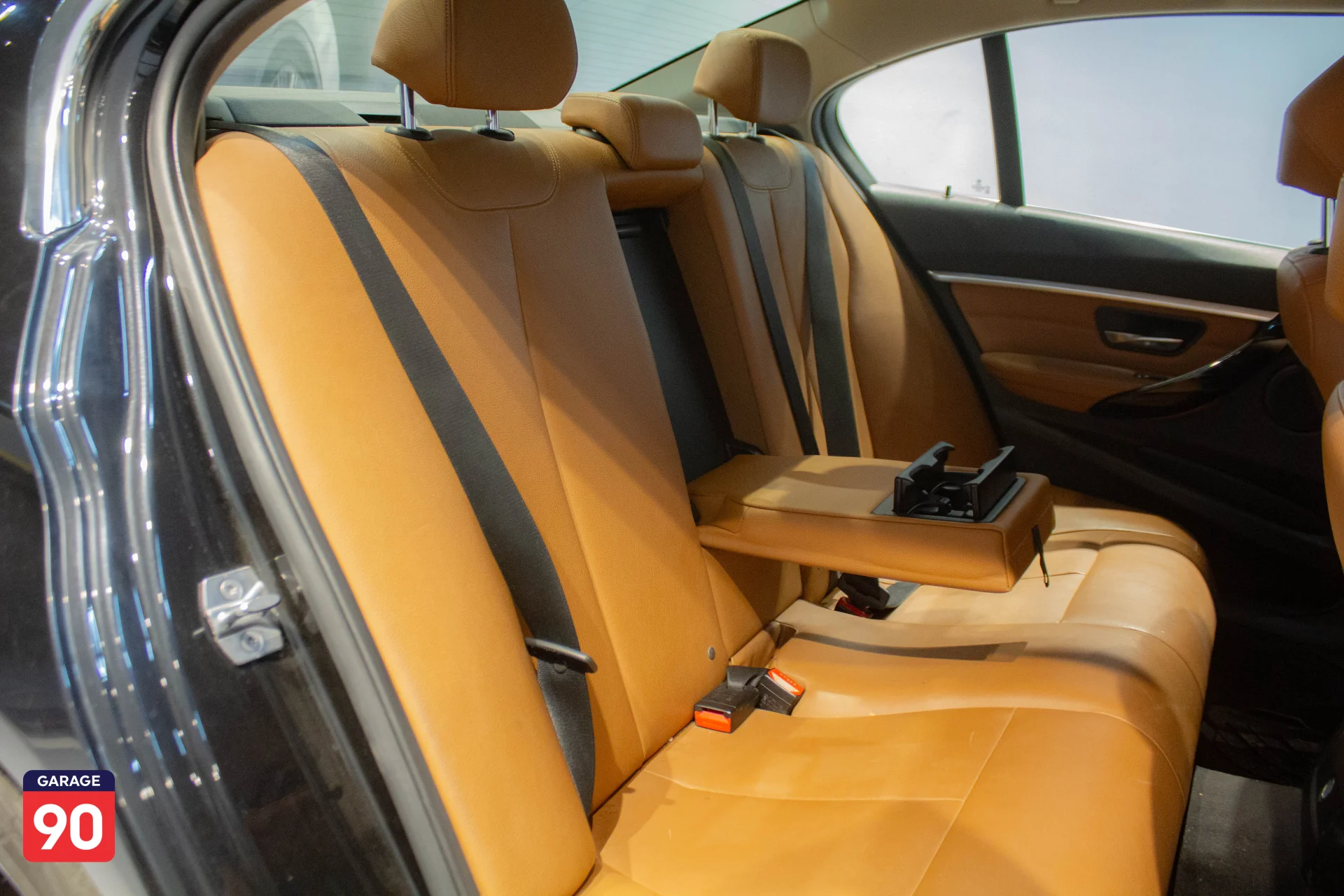 Bmw 318 Luxury Wakeel 2016 - صورة 19