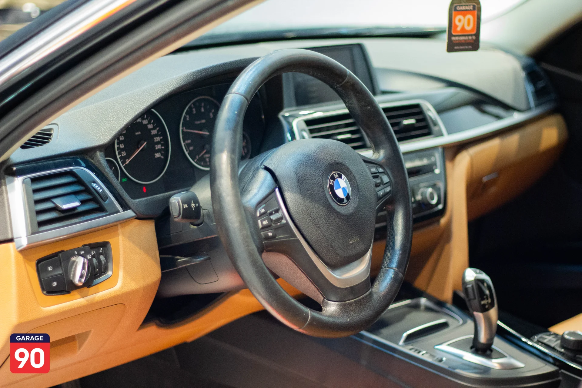 Bmw 318 Luxury Wakeel 2016 - صورة 12