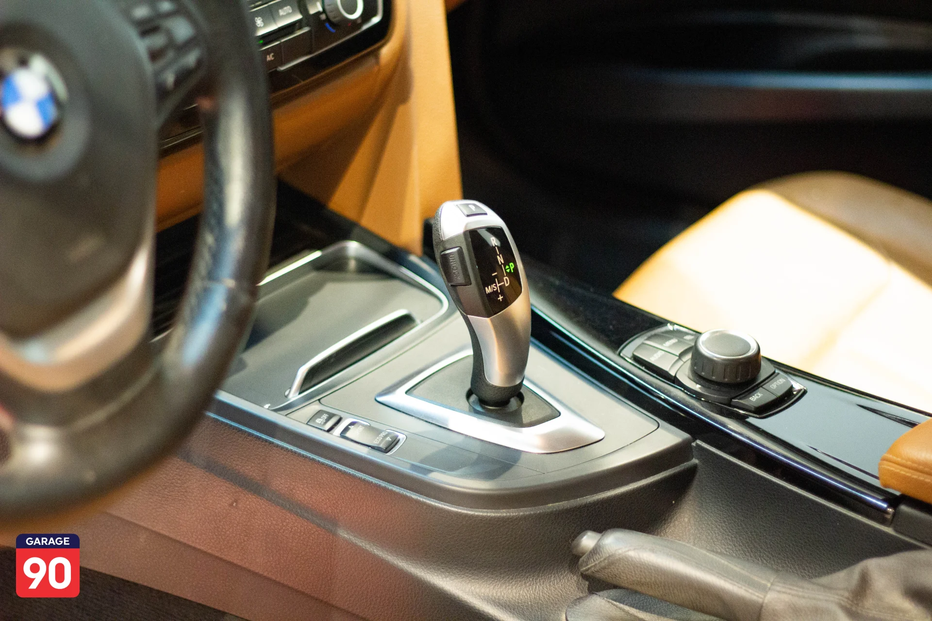 Bmw 318 Luxury Wakeel 2016 - صورة 16