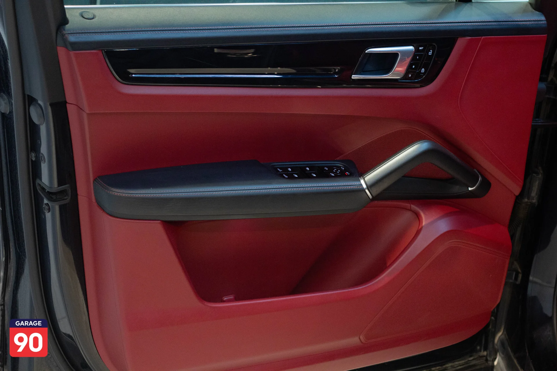 Porsche Cayenne SUV Wakeel  2021 - صورة 18