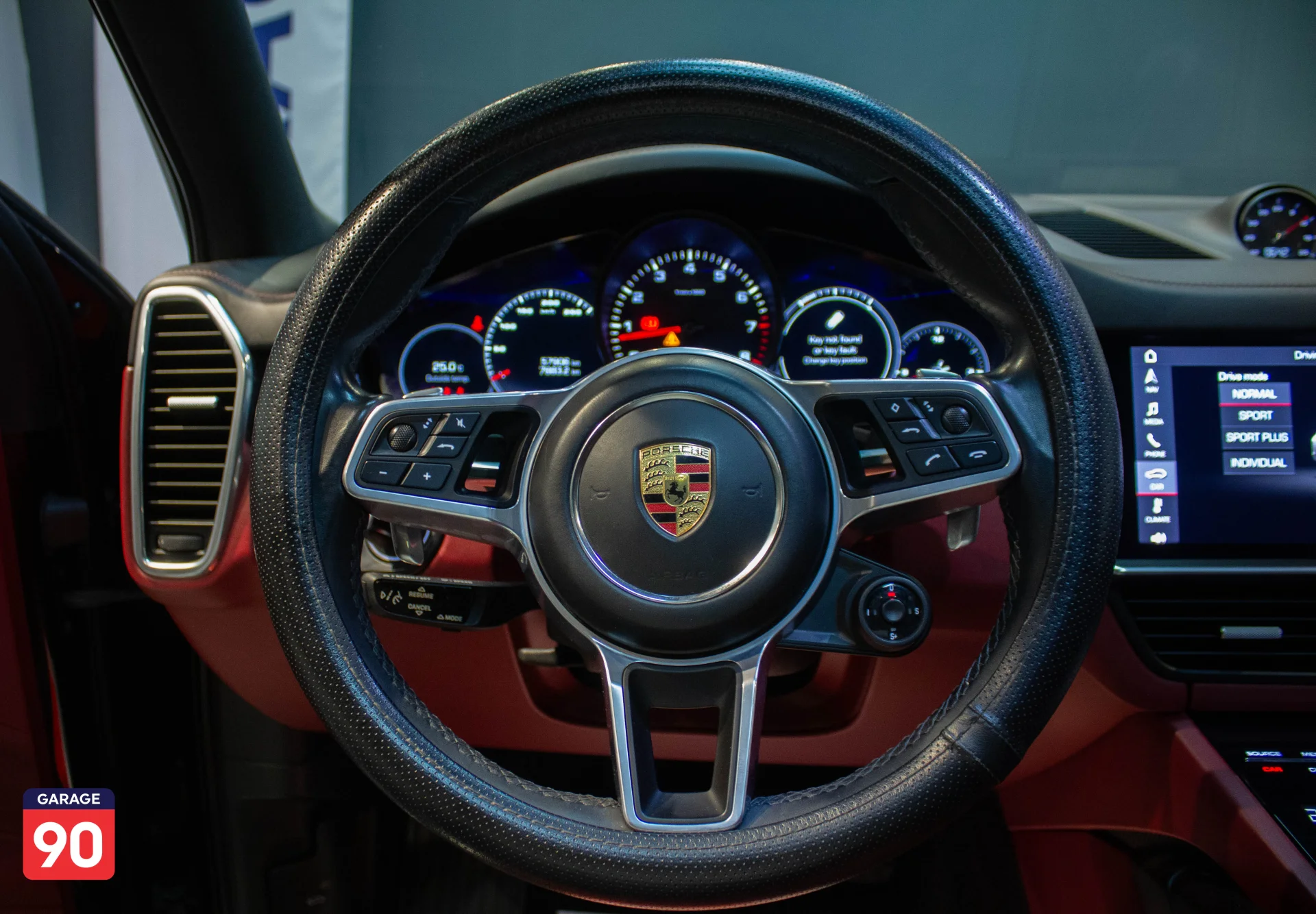 Porsche Cayenne SUV Wakeel  2021 - صورة 13