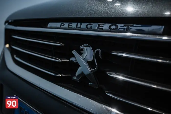 Peugeot 5008 2016 - صورة 8